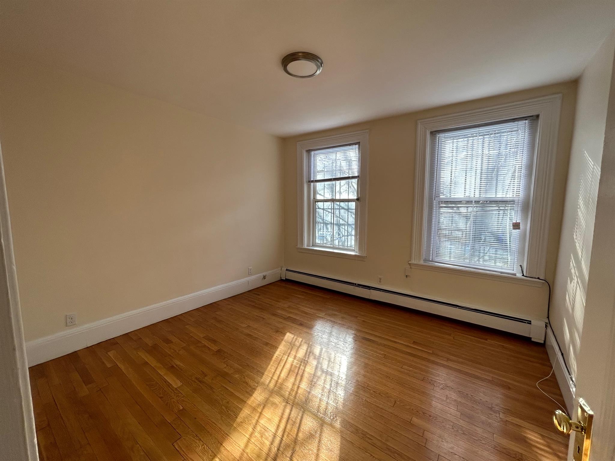 2 bed, 1 bath apartment for rent at 16 Yarmouth St Unit 2A, Back Bay — photo 7 of 16
