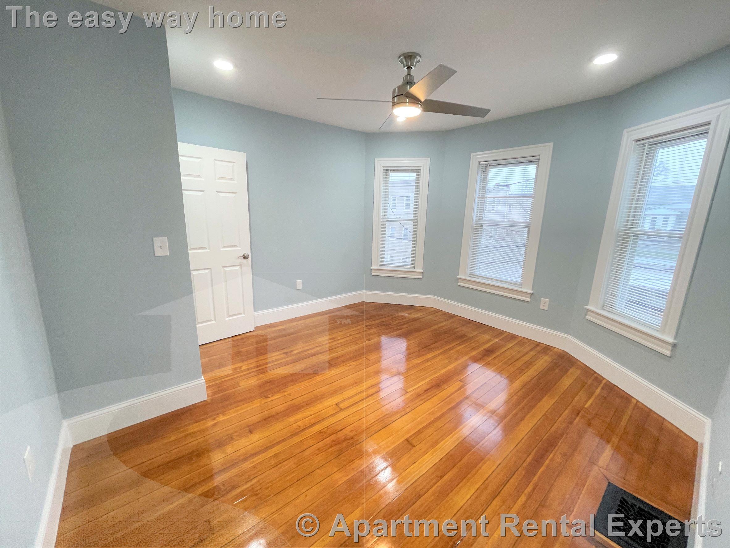 3 Mossland St, Porter Square