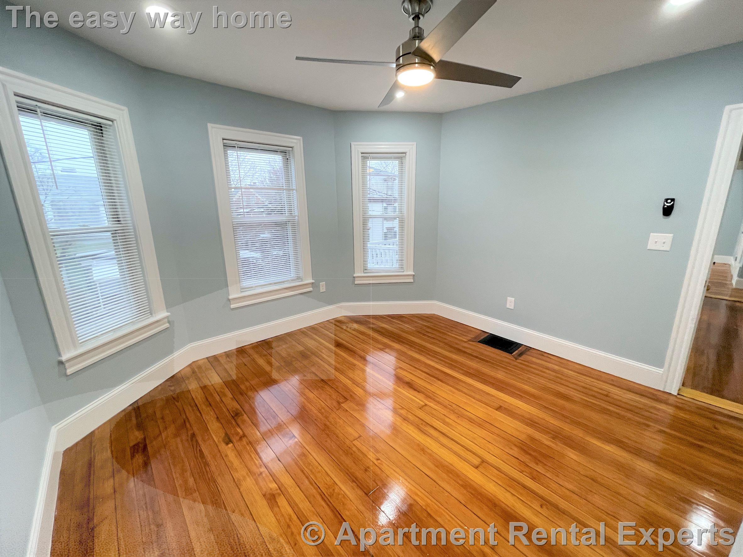 3 Mossland St, Porter Square