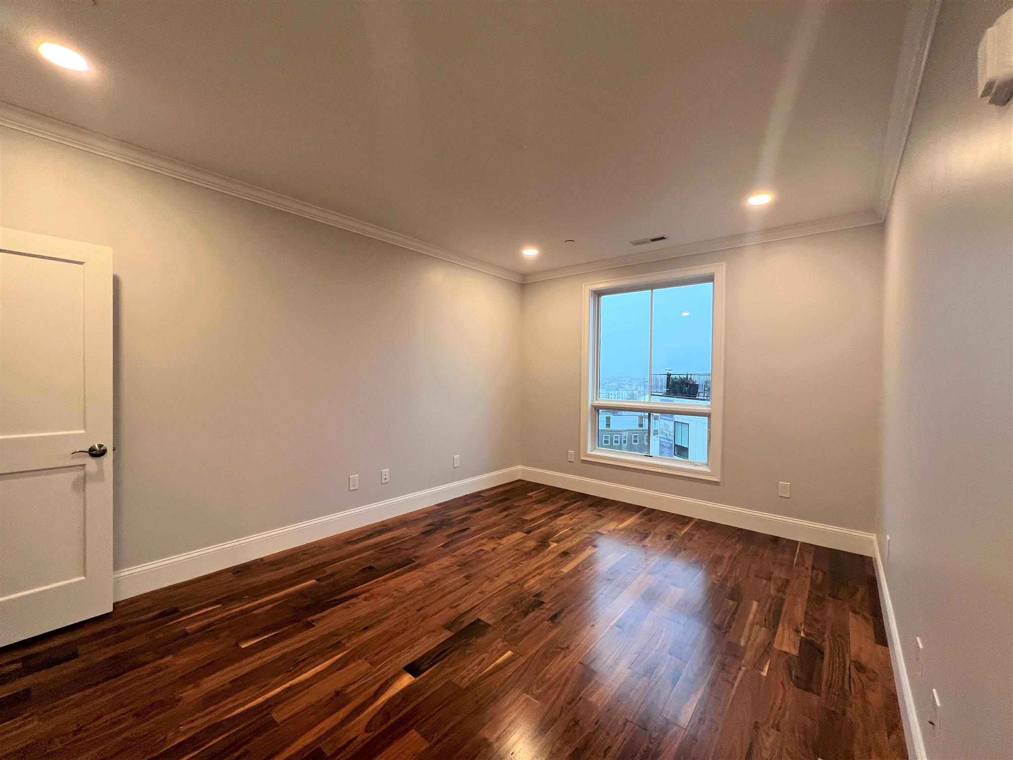 2 bed, 2 bath apartment for rent at 519 Broadway Unit 507, Magoun Square — photo 4 of 10