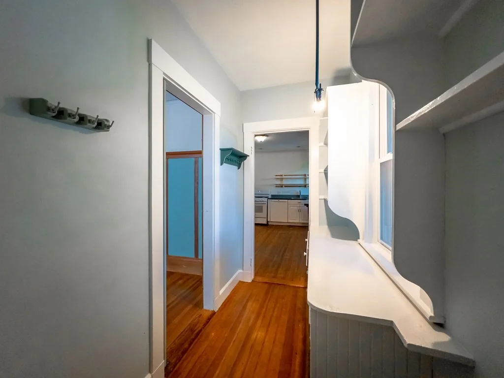 67 Hampstead Rd, Jamaica Plain