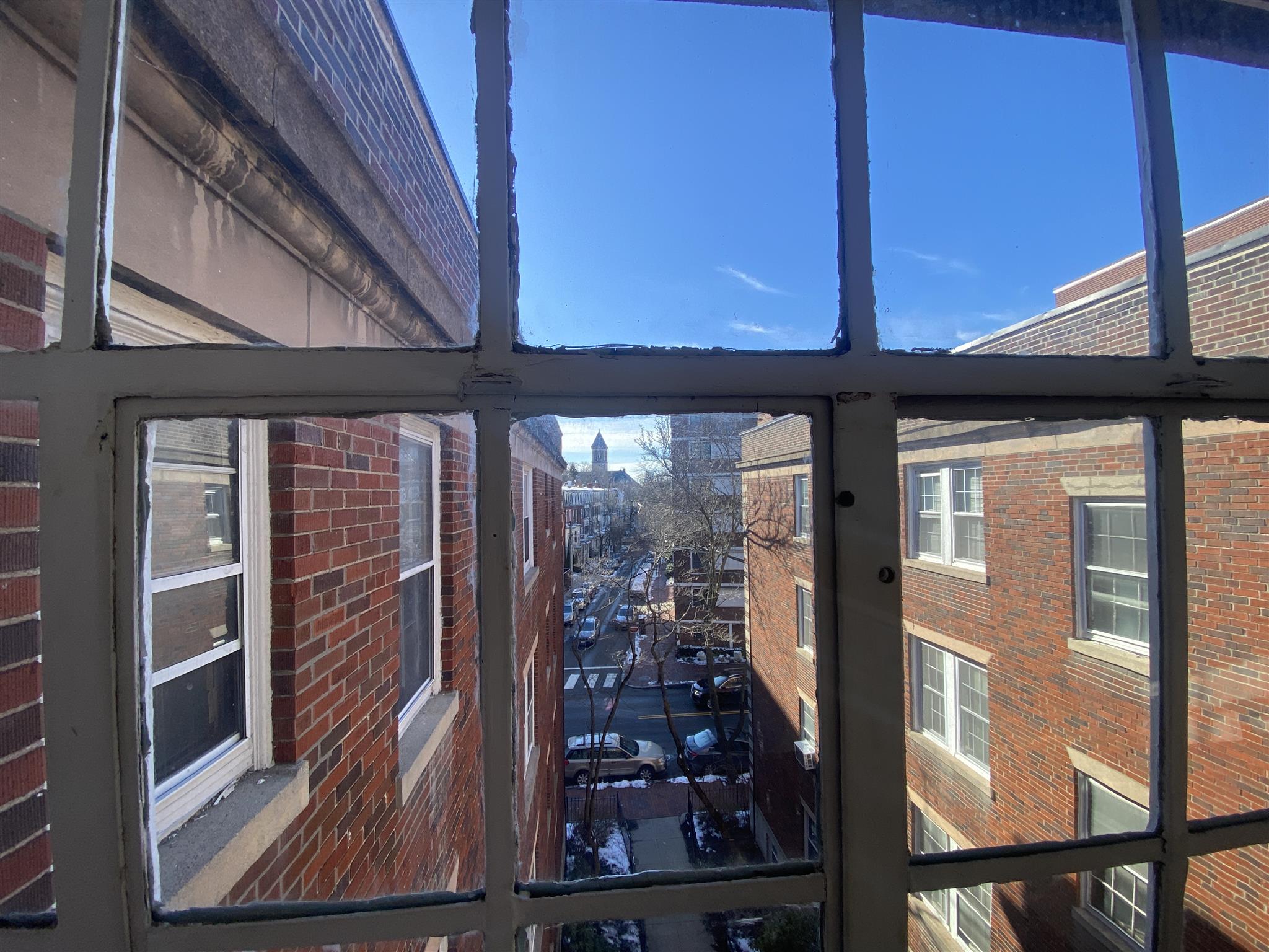 Studio bed, 1 bath apartment for rent at 285 Harvard St Unit 4, Central Square — photo 4 of 14