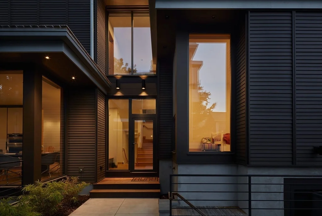 76 Holworthy St, Strawberry Hill