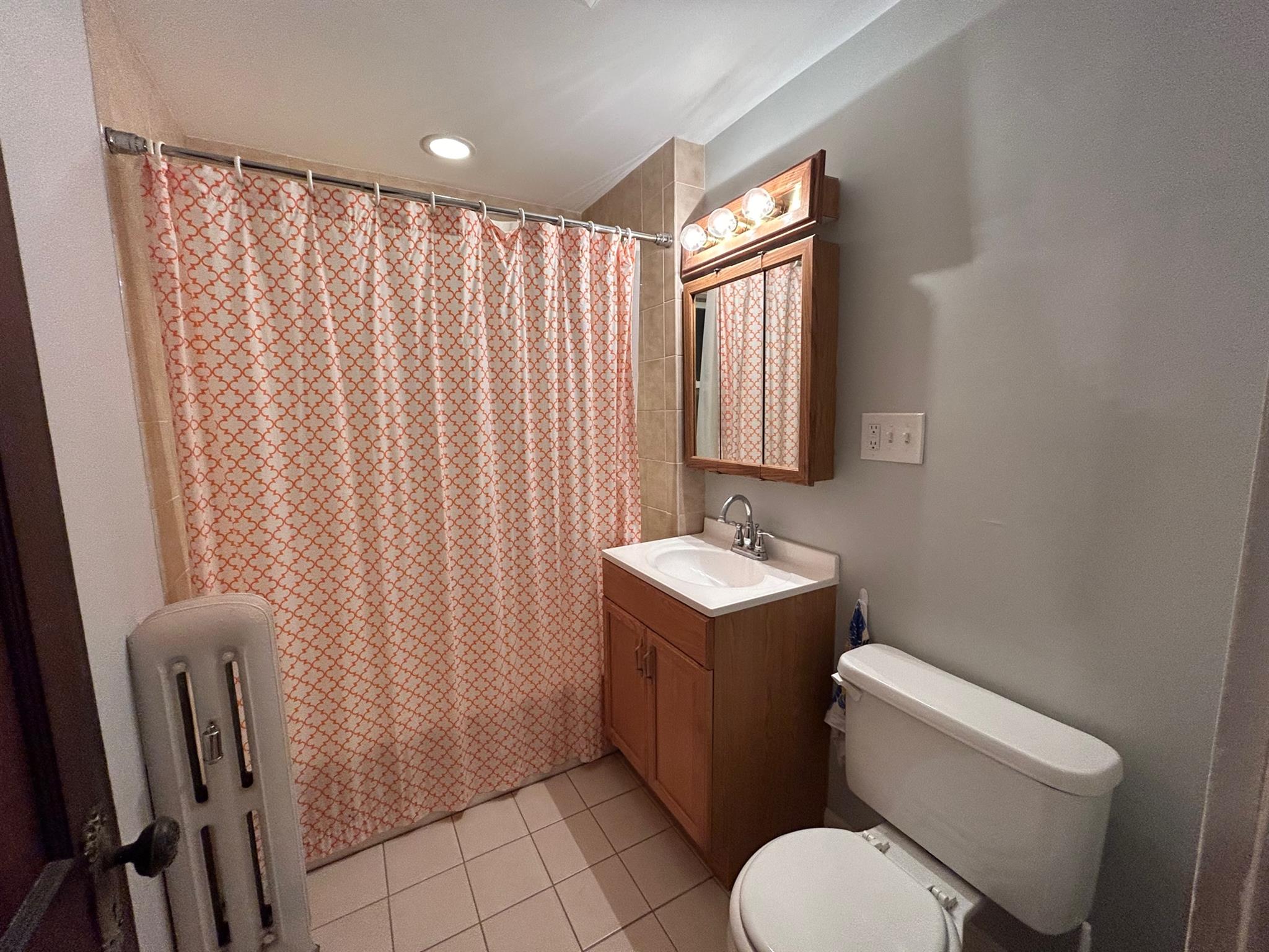 2 bed, 1 bath apartment for rent at 66 Thomas St Unit 1, Medford — photo 11 of 14