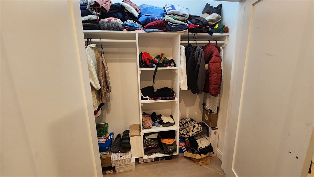 32 Cummins Highway, Roslindale