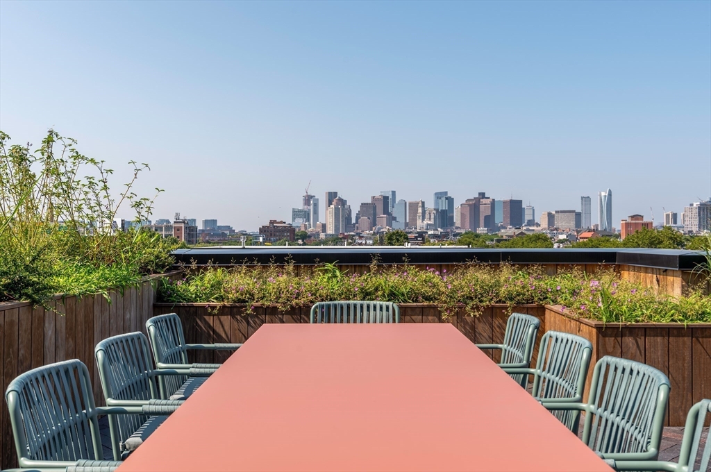 282 Bremen St, East Boston