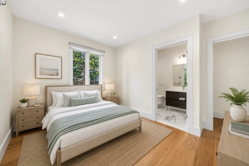 59 Fresh Pond Ln, West Cambridge