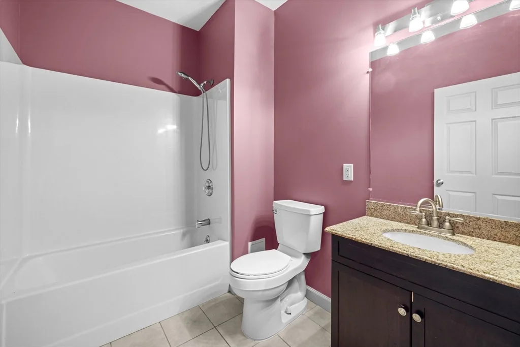 21 Hampshire Rd, Methuen