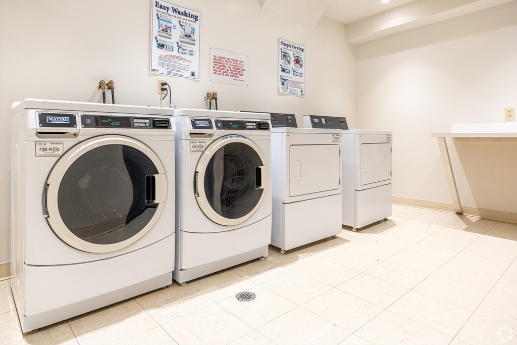 95 Audubon Rd, Wakefield