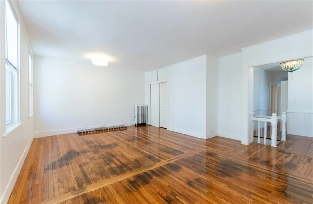 859 E Broadway, South Boston