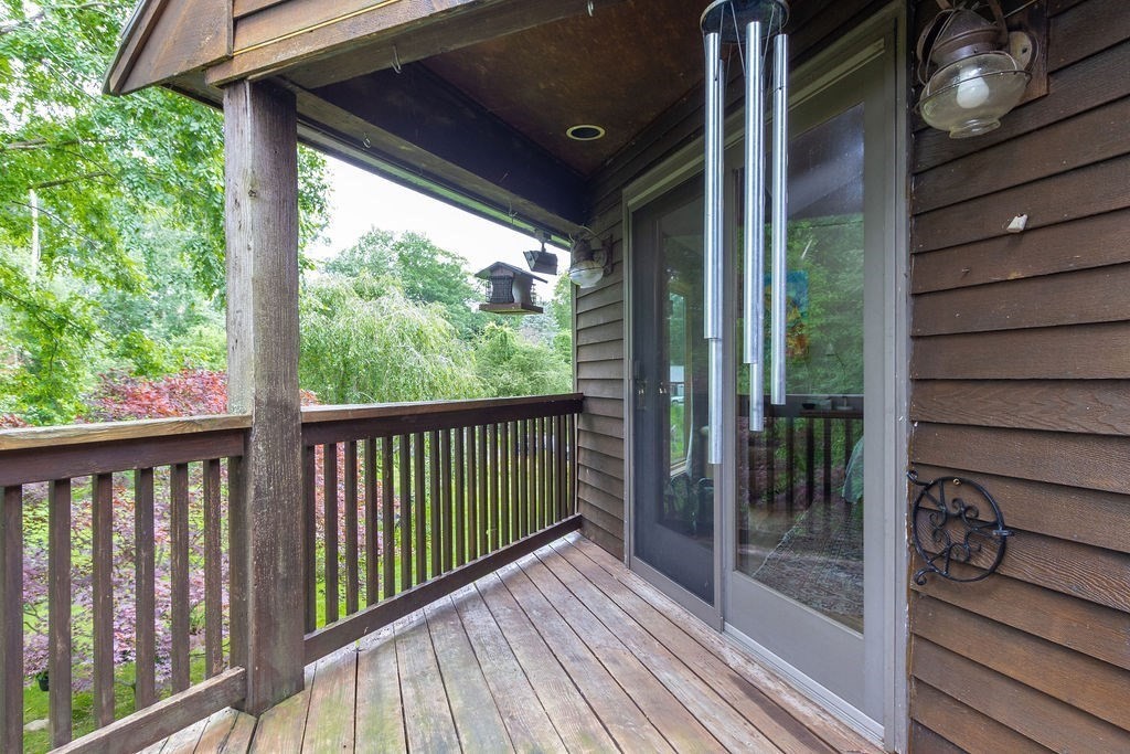 210 Washington St, Sherborn