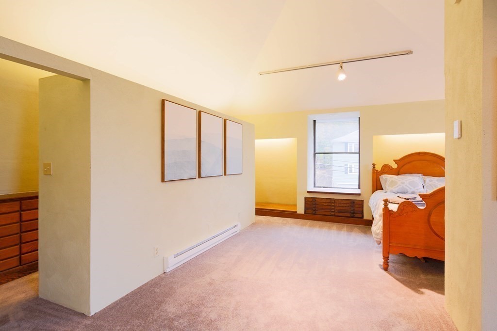 182 Palfrey St, Watertown