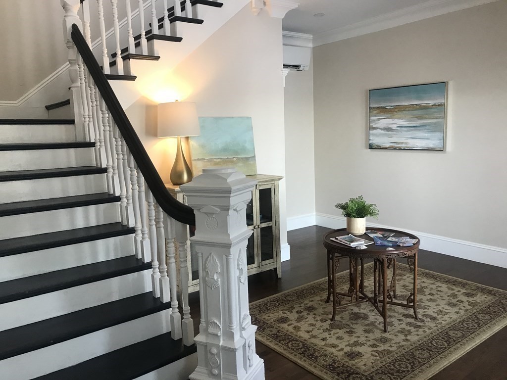 33 Lothrop St, Beverly