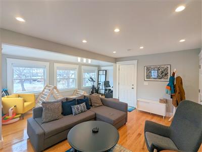 20 Carver Road East, Watertown