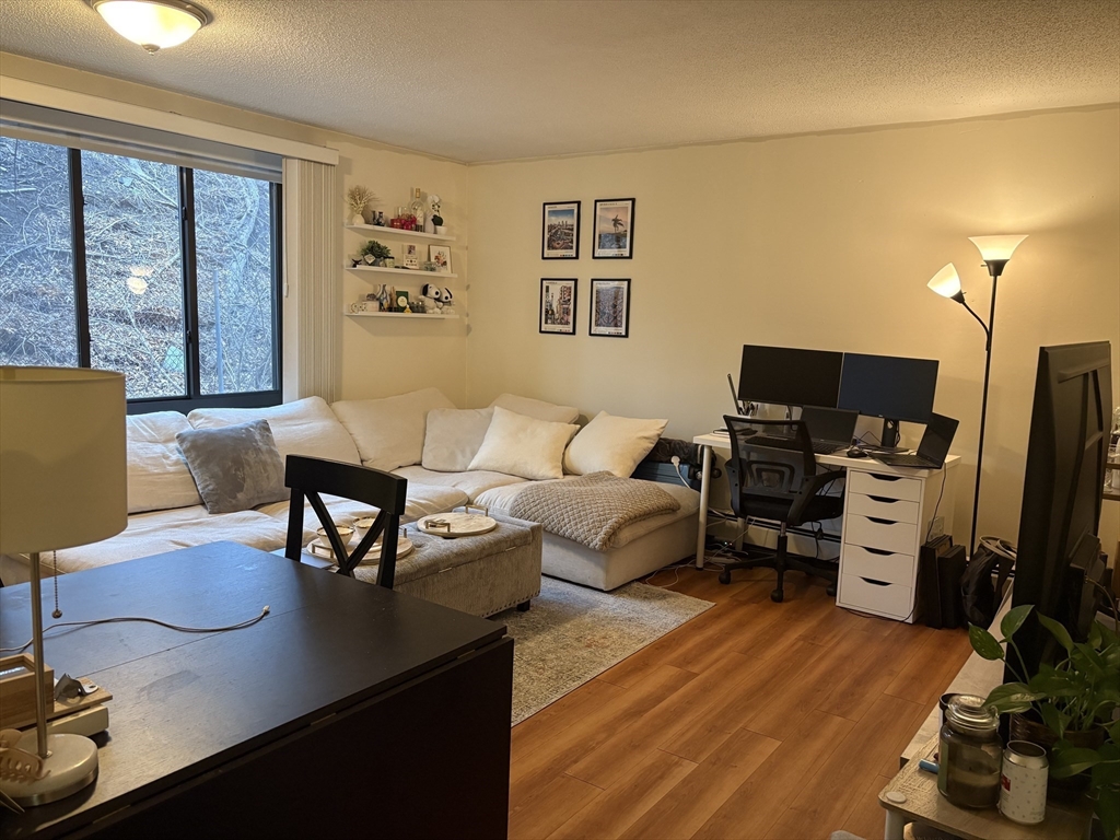 109-111 Tremont St, Brighton