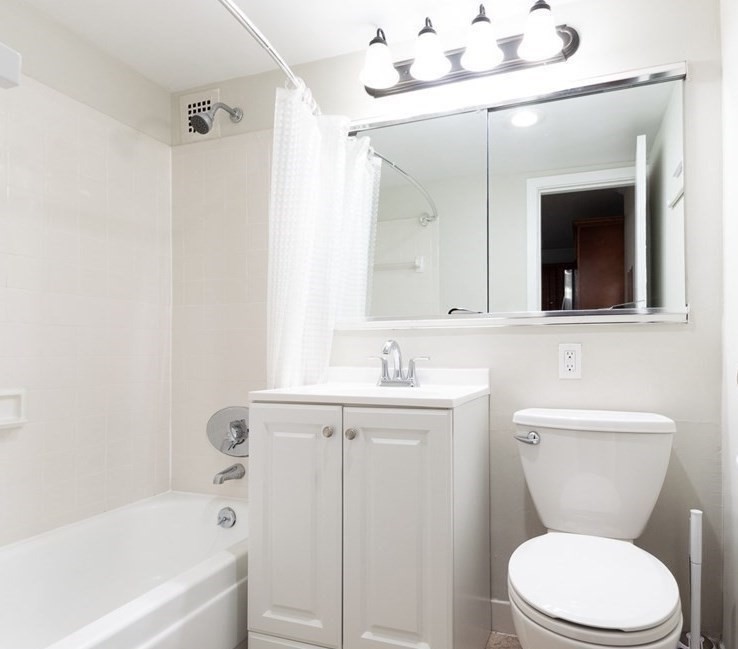 2 Hawthorne Pl, West End