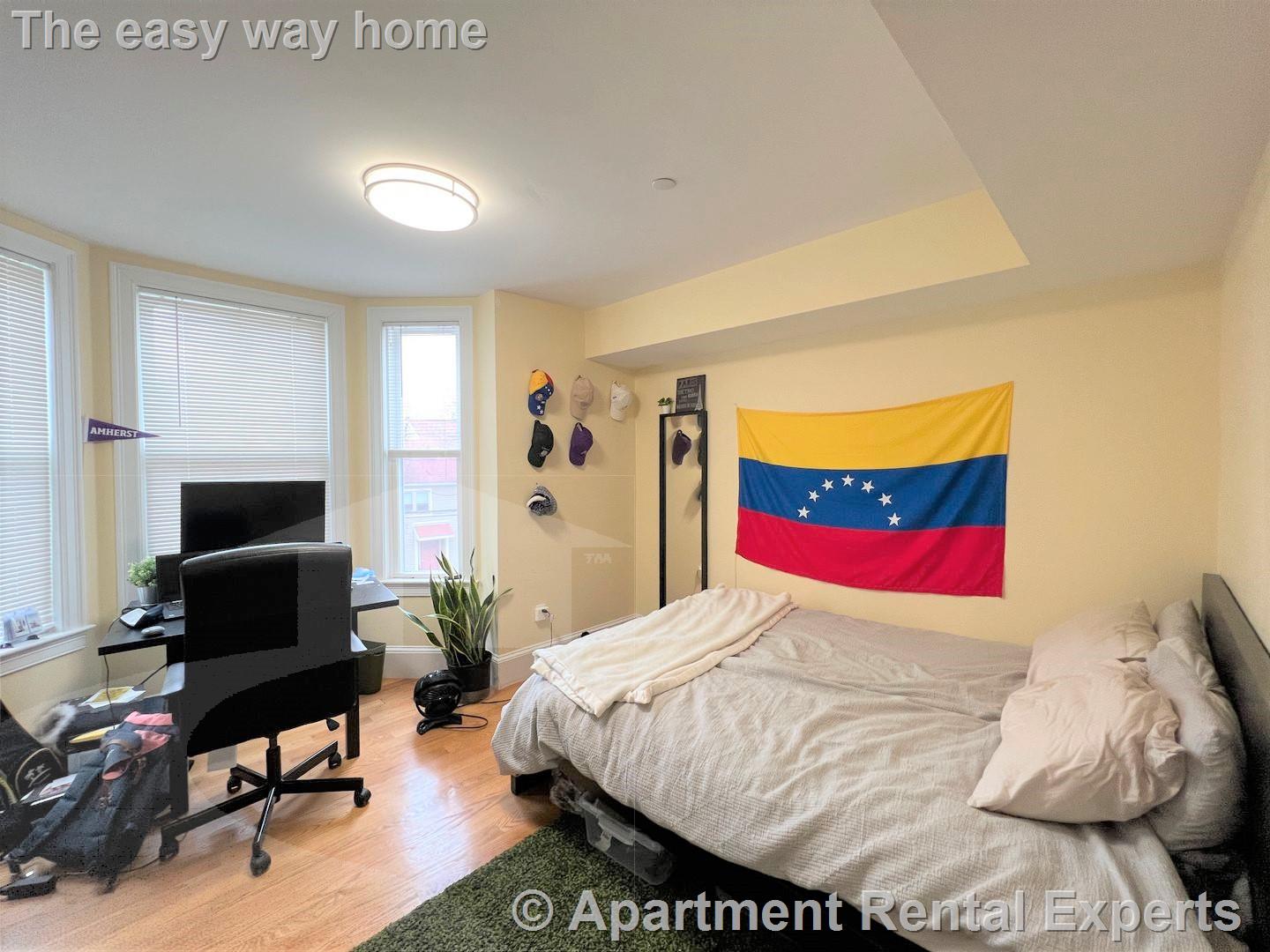 183 River St, Central Square