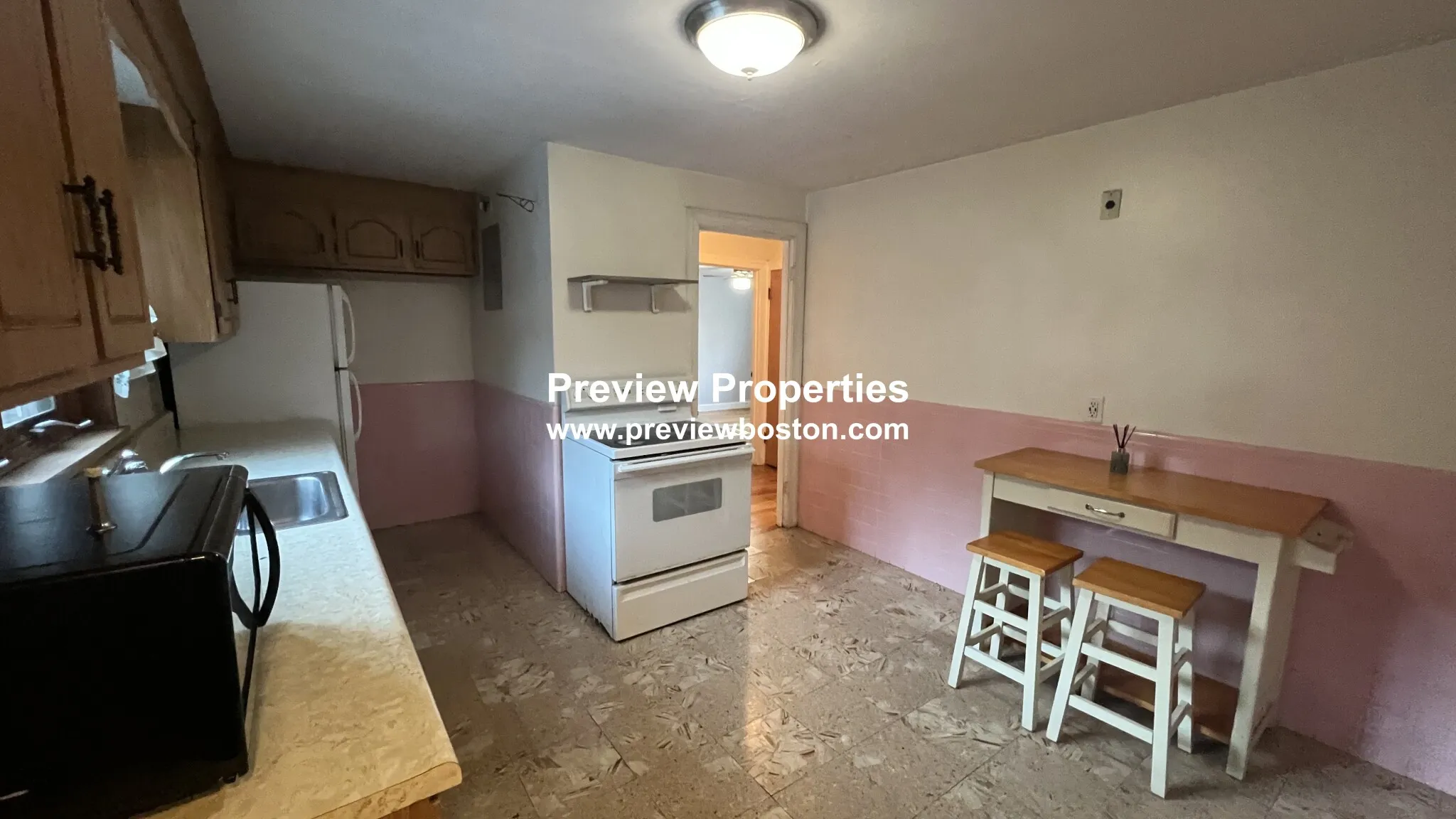 14 Caltha Rd, Oak Square