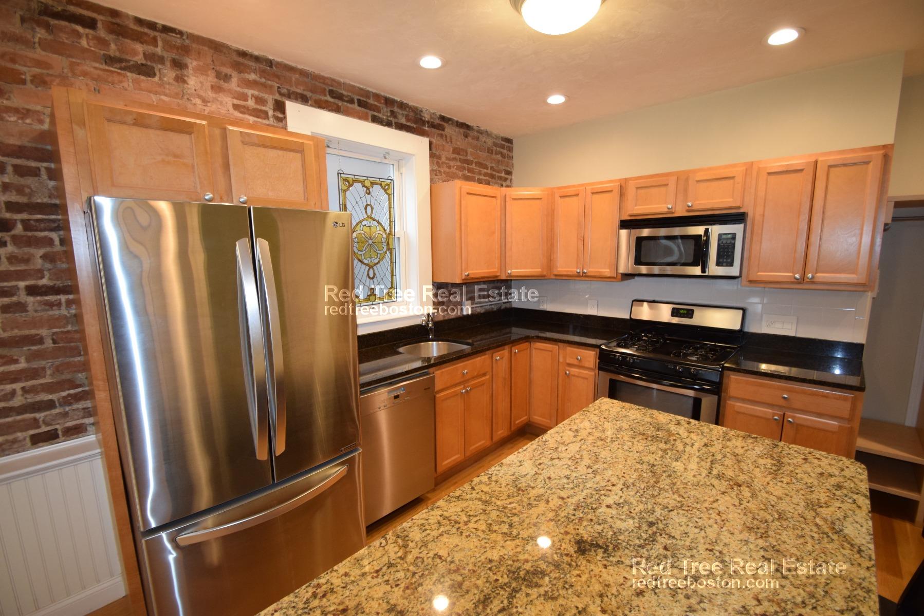 172 Cottage St, East Boston