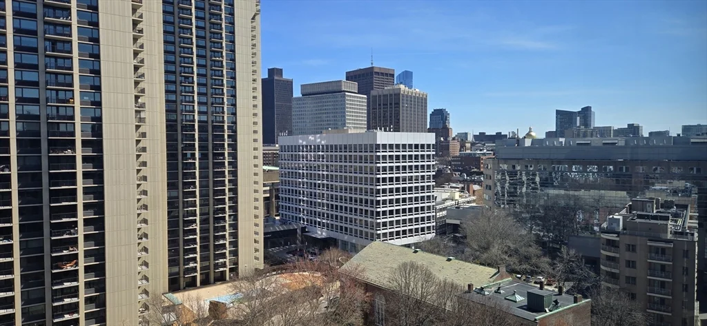 2 Hawthorne, West End