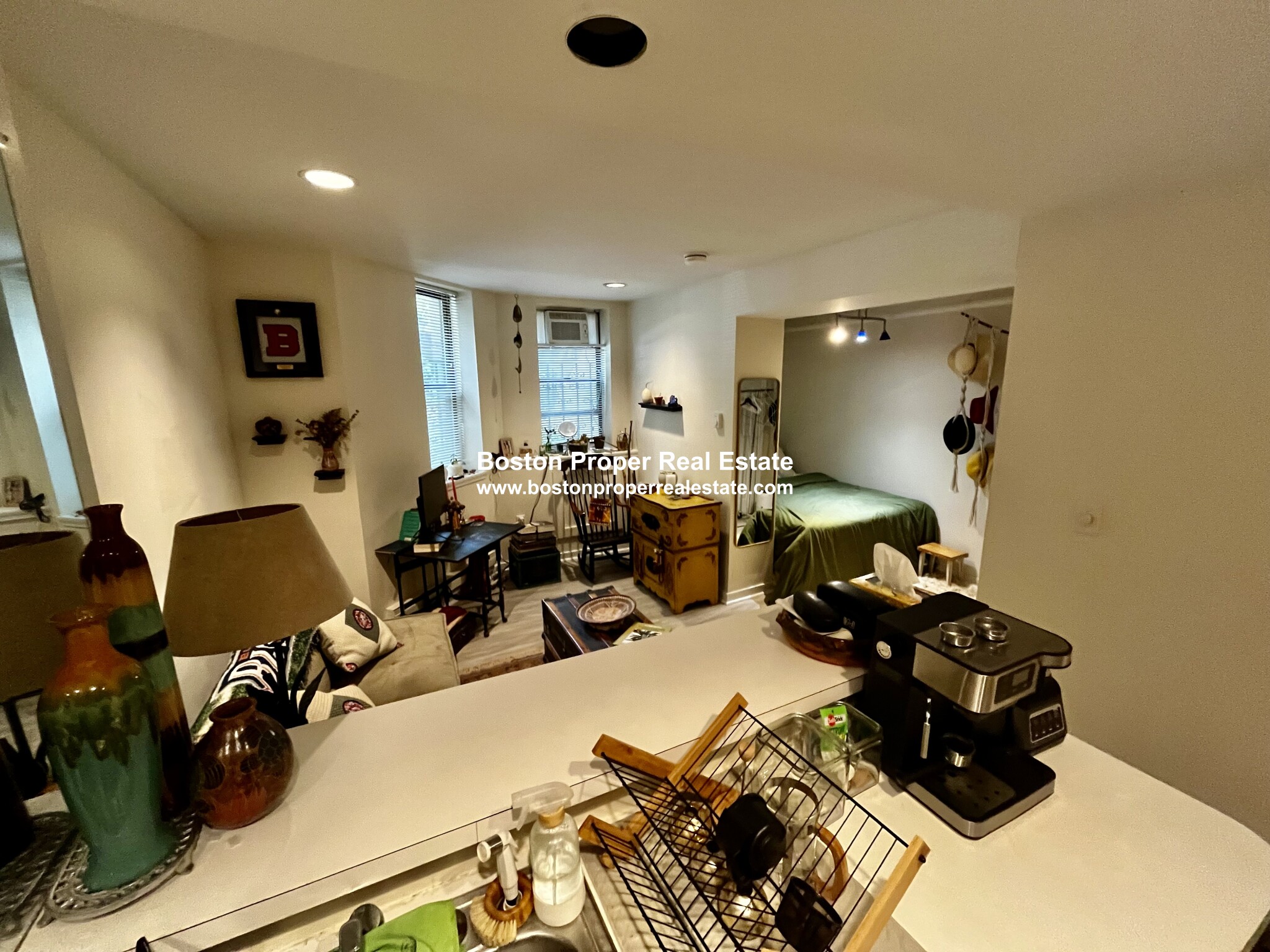 Studio bed, 1 bath apartment for rent at 312 Beacon St Unit 1A, Back Bay — photo 1 of 8