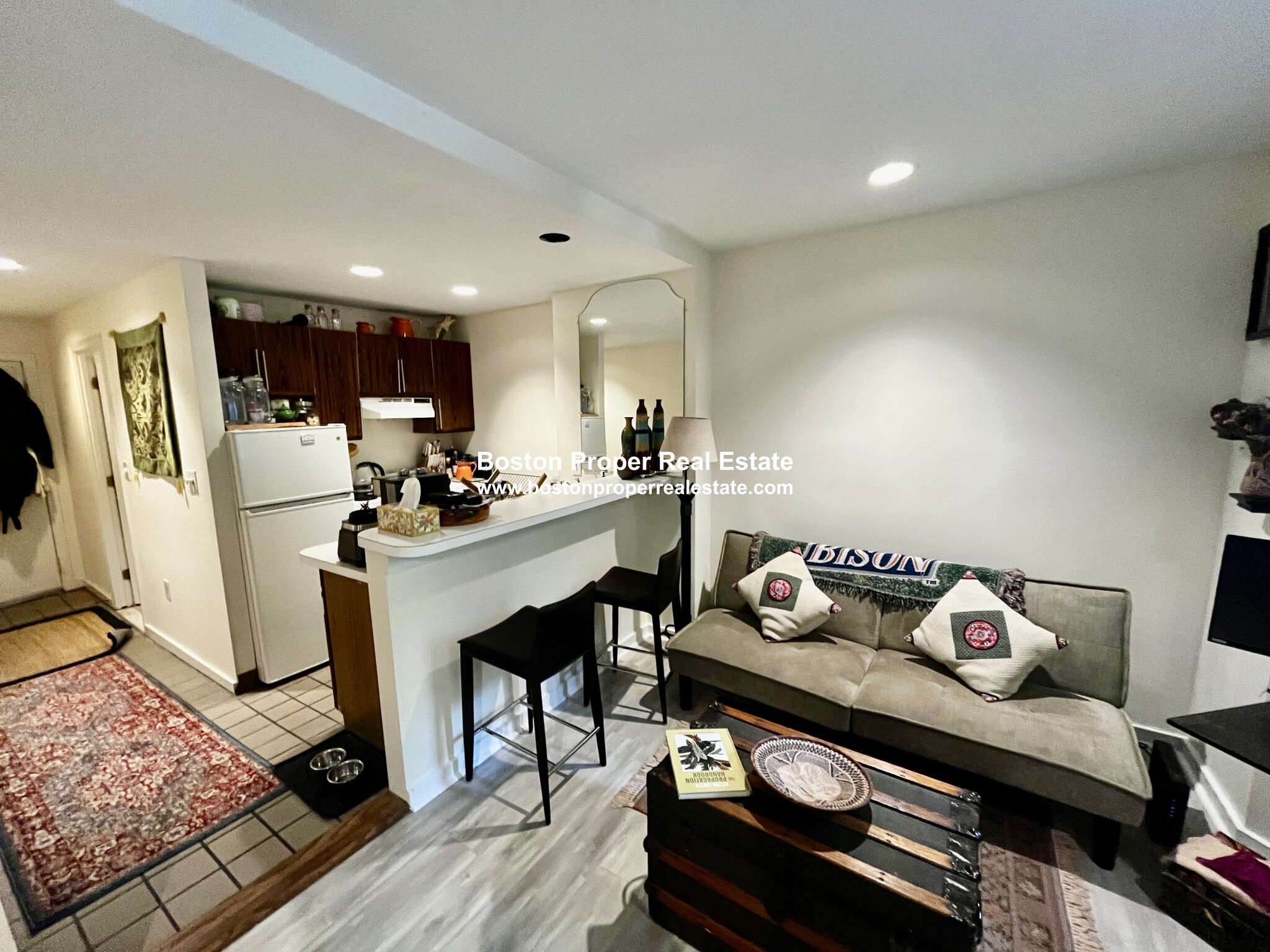 Studio bed, 1 bath apartment for rent at 312 Beacon St Unit 1A, Back Bay — photo 3 of 8