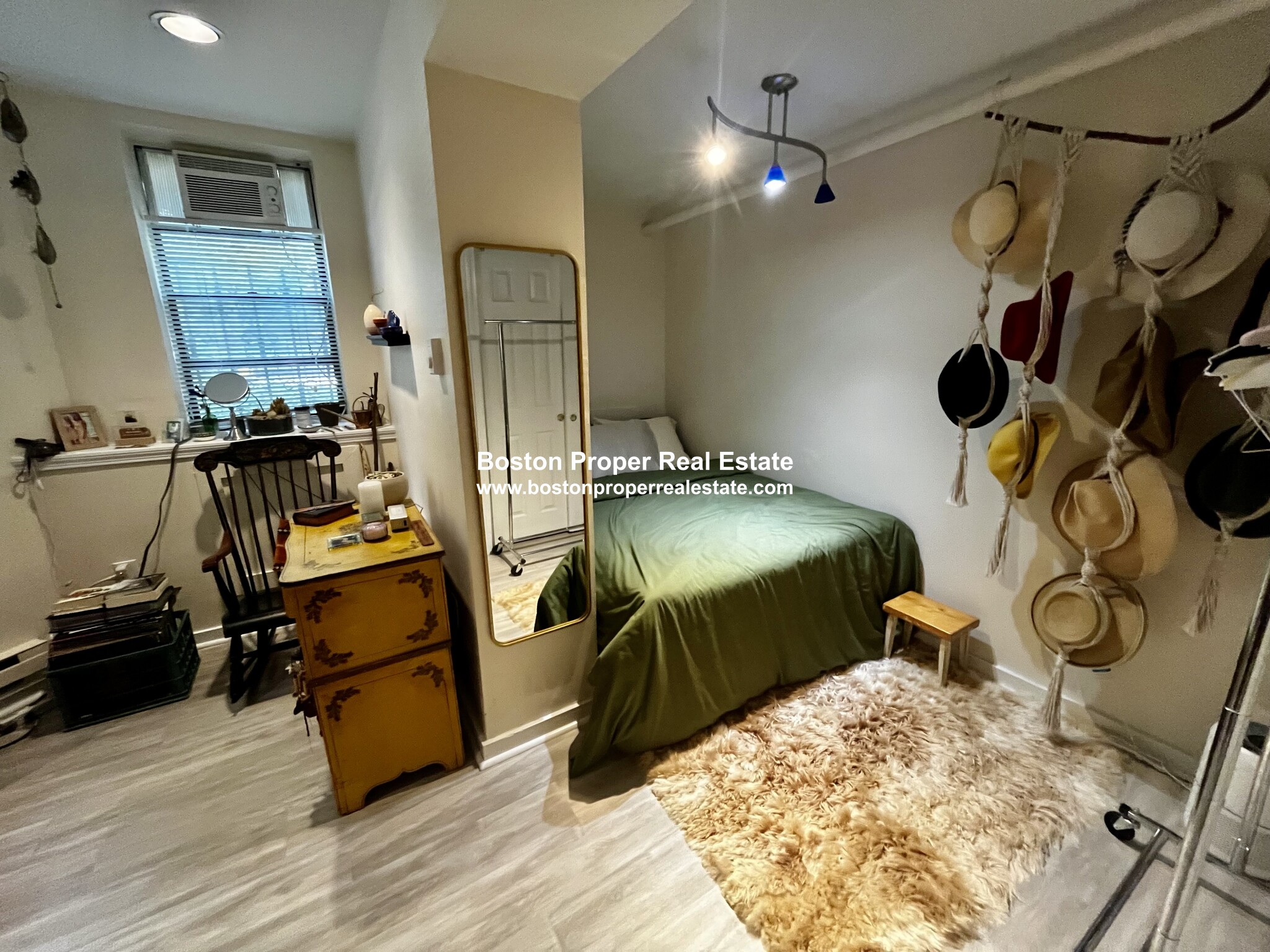 Studio bed, 1 bath apartment for rent at 312 Beacon St Unit 1A, Back Bay — photo 5 of 8