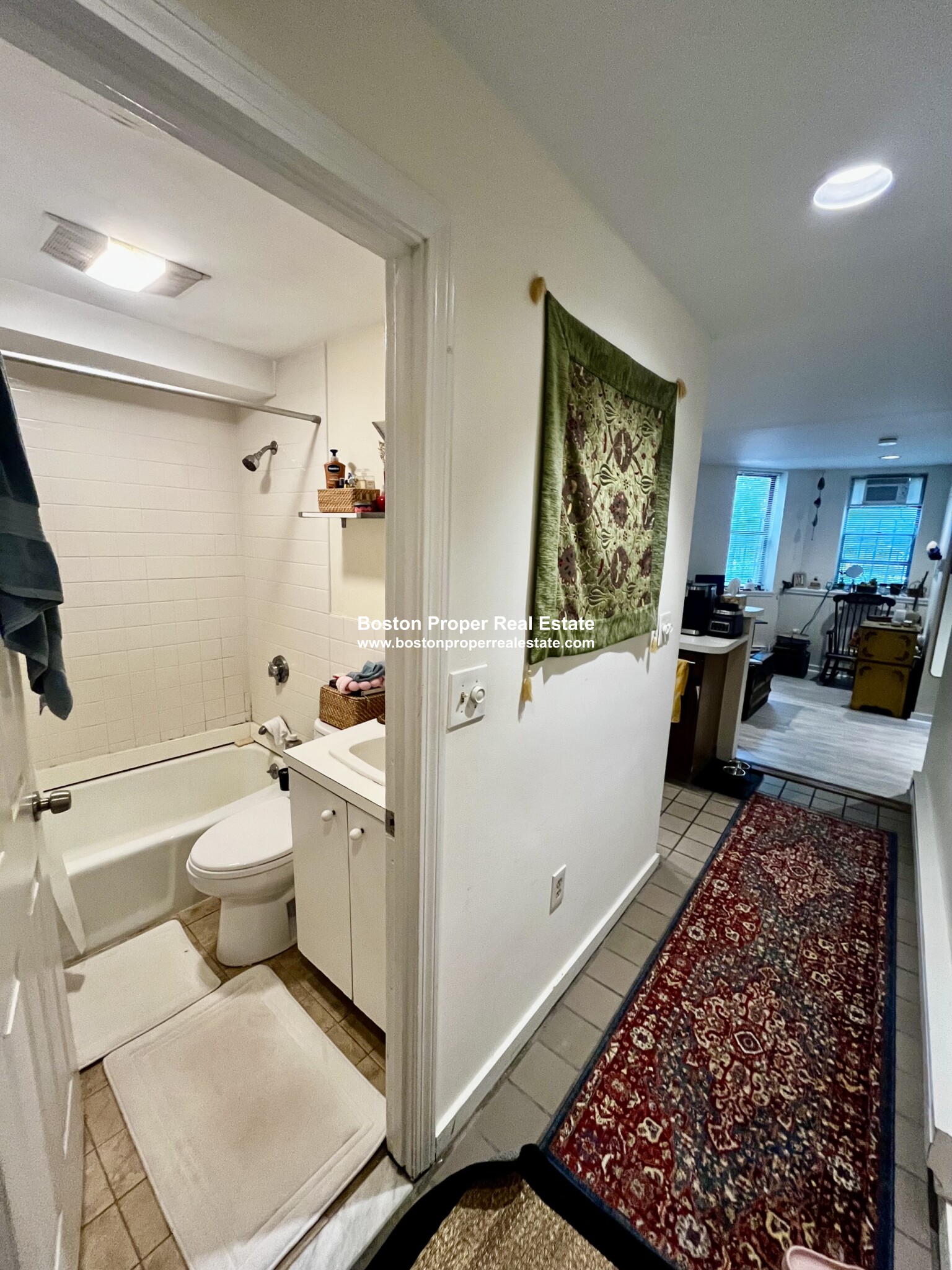 Studio bed, 1 bath apartment for rent at 312 Beacon St Unit 1A, Back Bay — photo 6 of 8