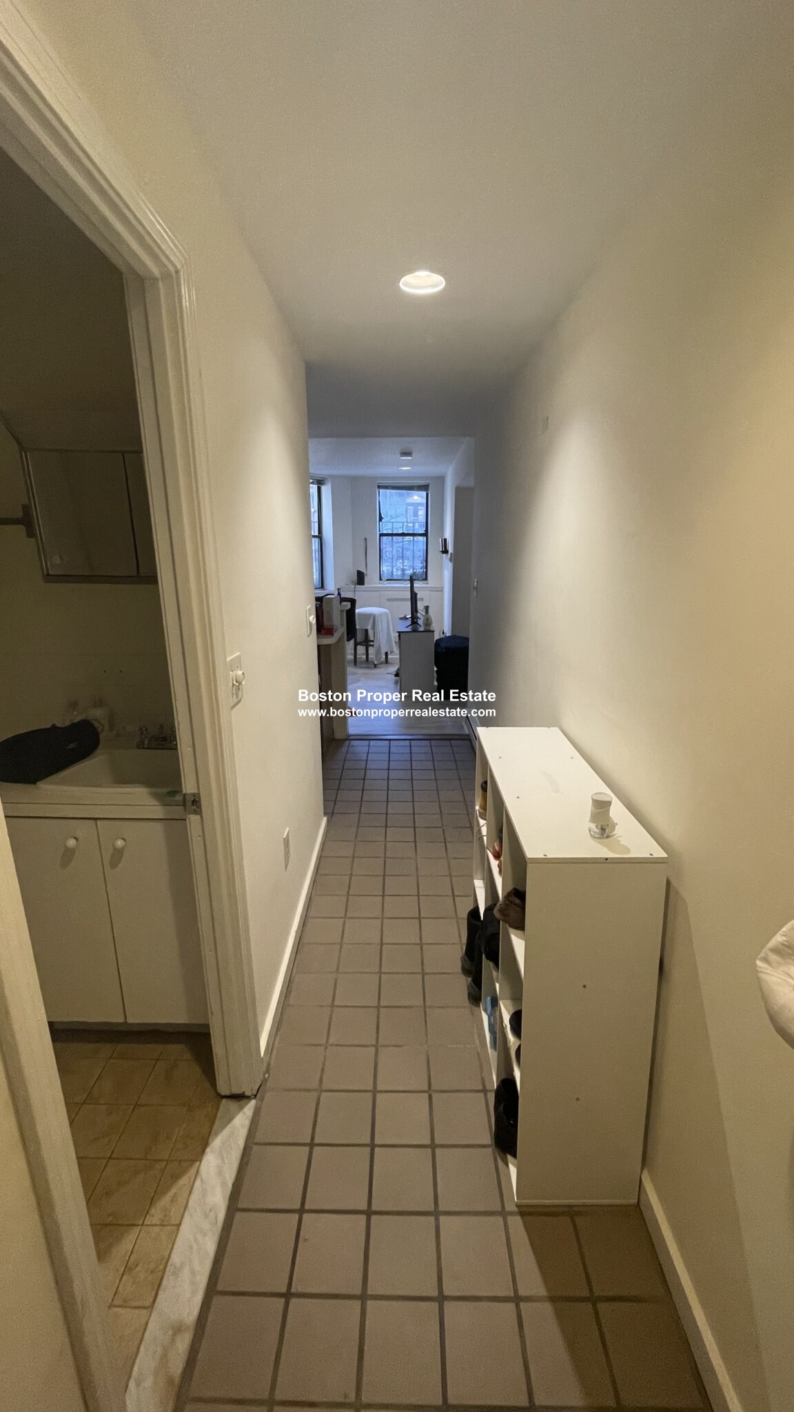 Studio bed, 1 bath apartment for rent at 312 Beacon St Unit 1F, Back Bay — photo 4 of 6