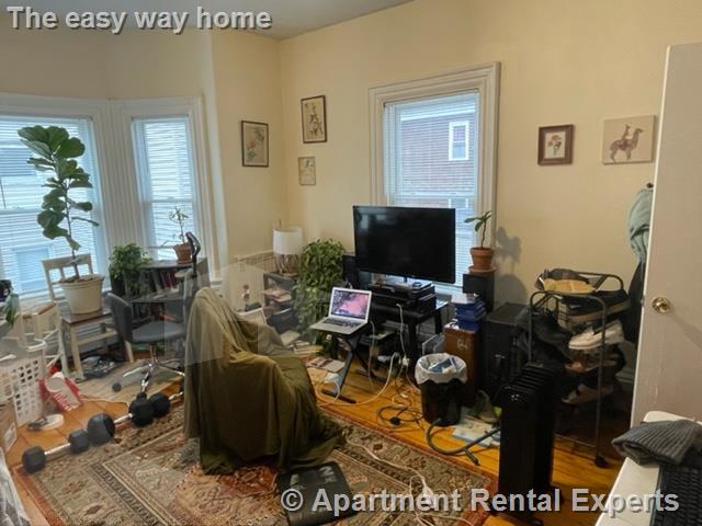 77 Bonair St, Winter Hill