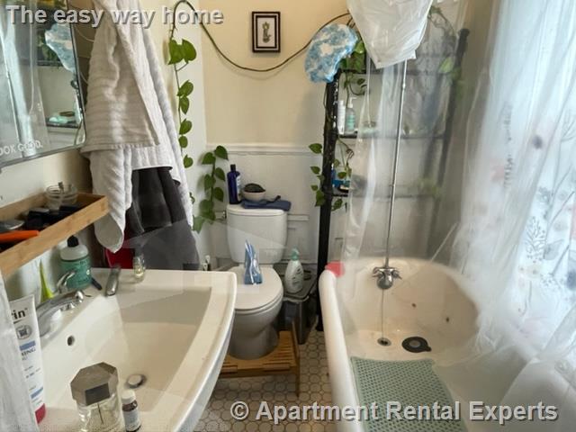 77 Bonair St, Winter Hill