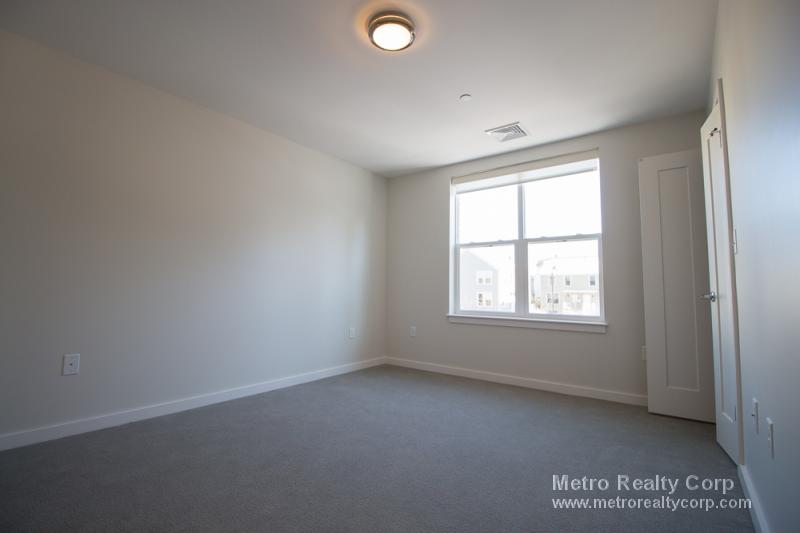 1 Whittemore Ave, North Cambridge