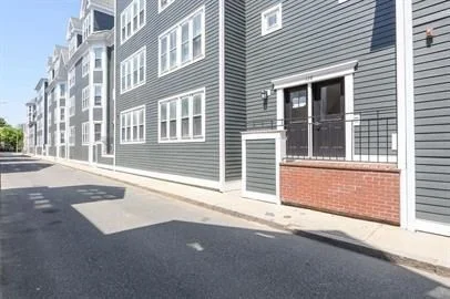 128 Tudor, South Boston