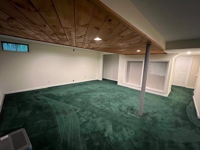 8 Stonegate Ln, Bedford