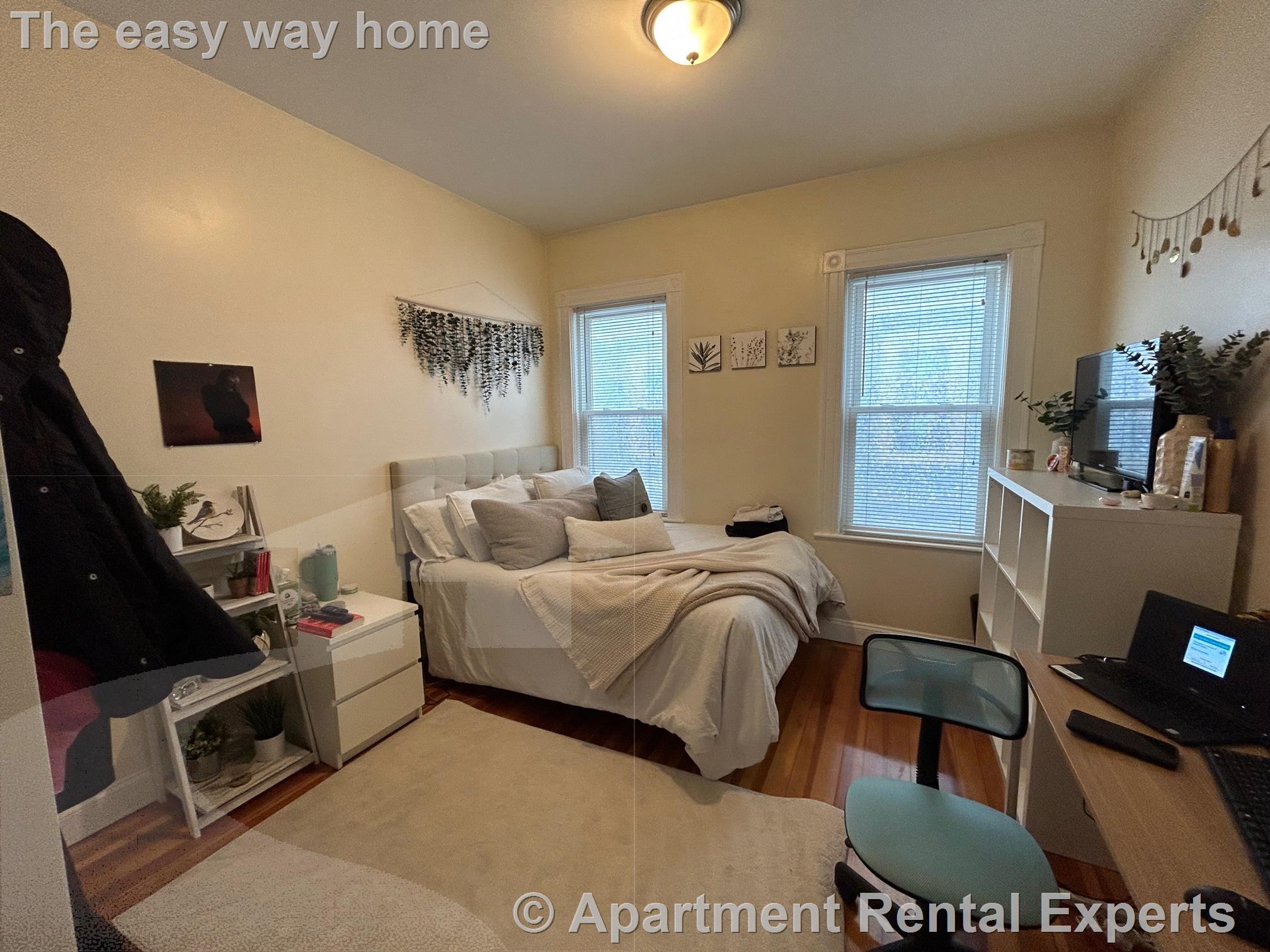 29-31 Belknap St, Teele Square