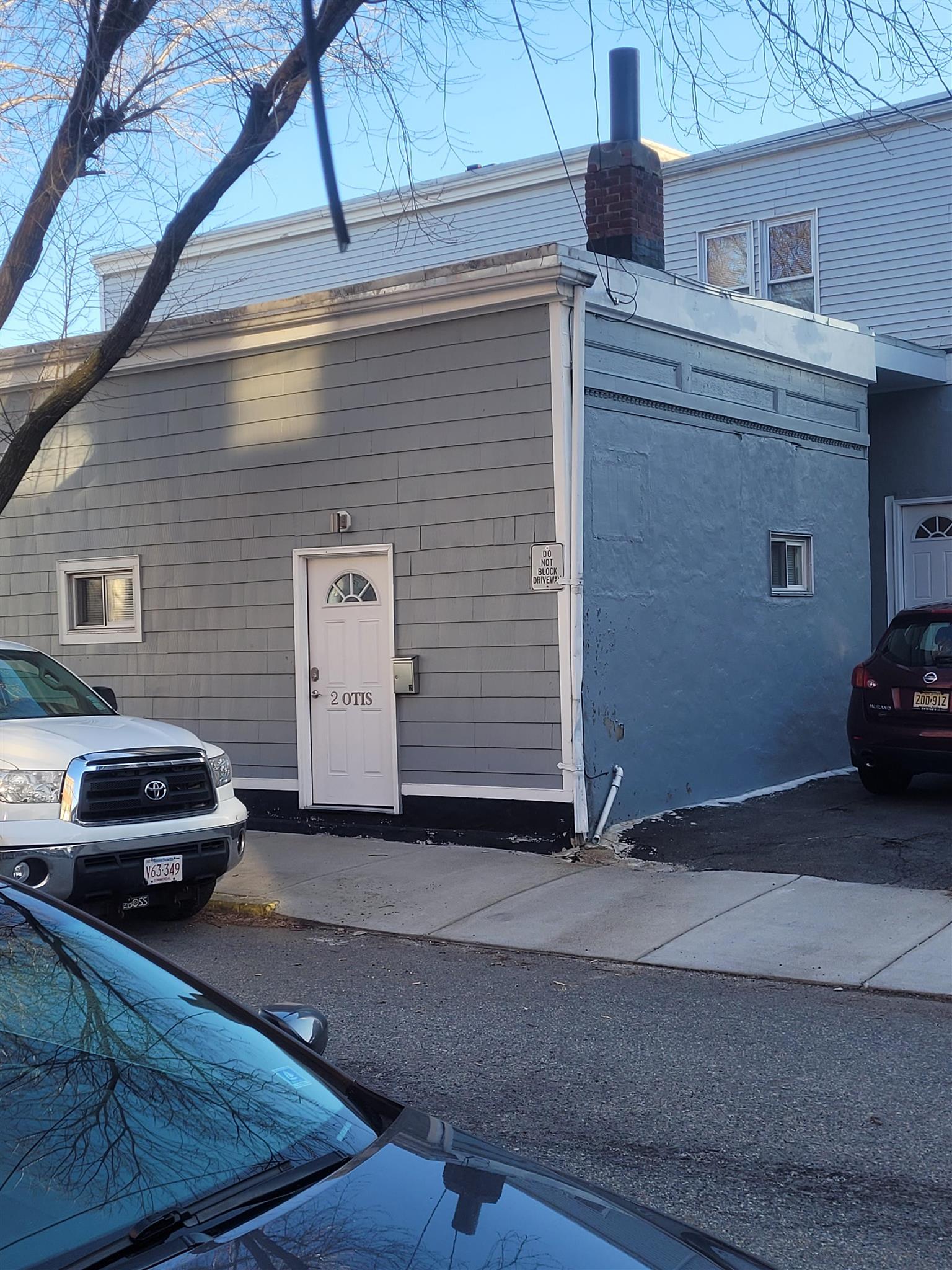 Studio bed, 1 bath apartment for rent at 2 Otis St Unit 3, East Somerville