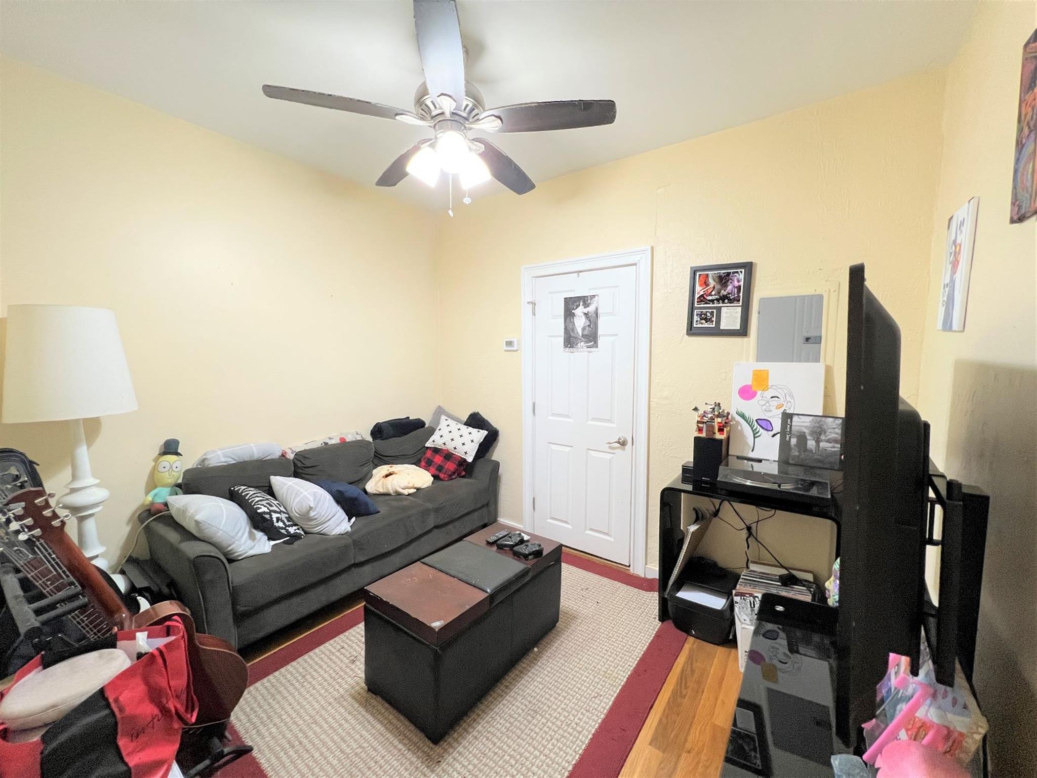Studio bed, 1 bath apartment for rent at 2 Otis St Unit 3, East Somerville — photo 5 of 11