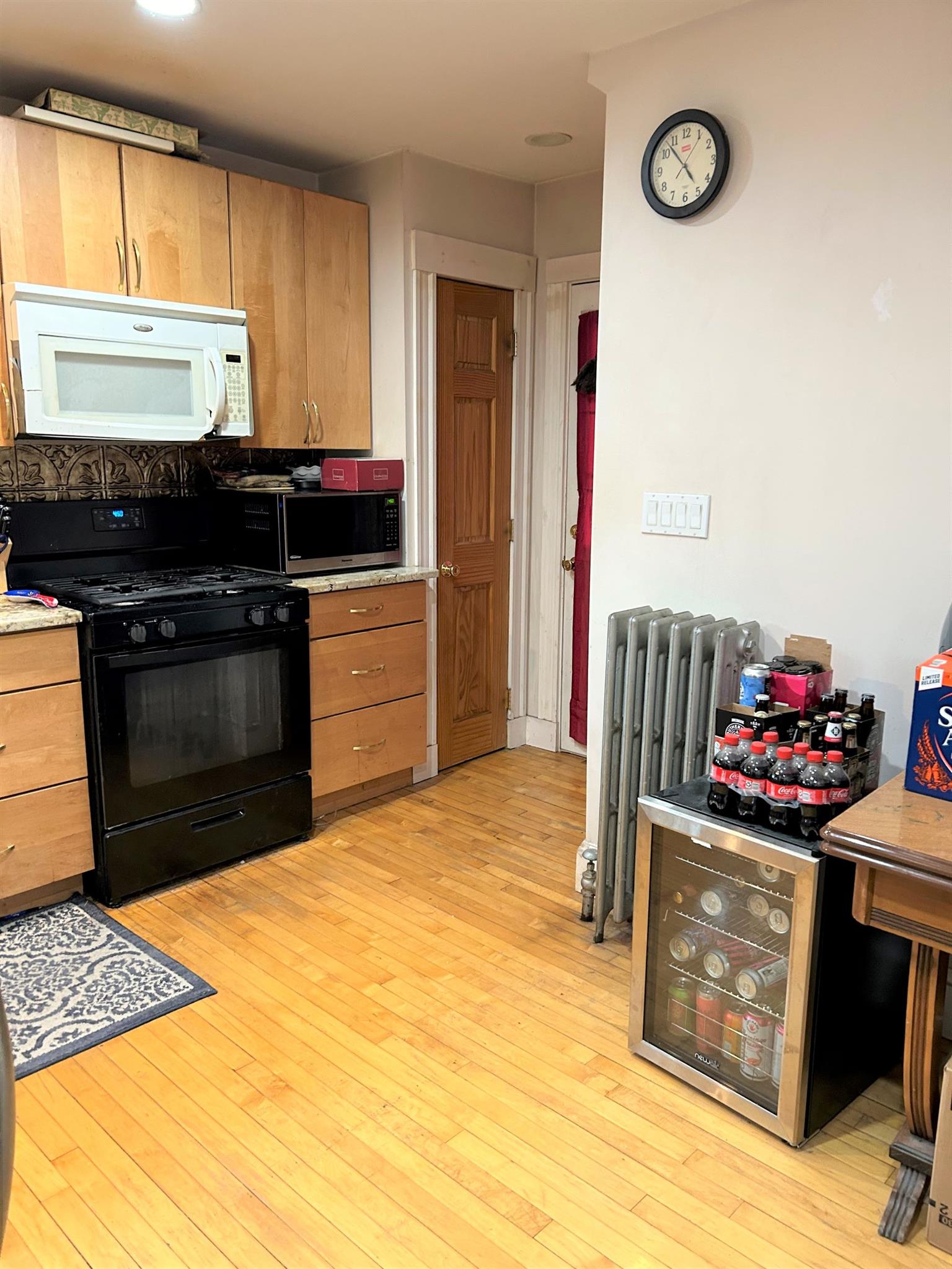 2.5 bed, 1 bath apartment for rent at 8 Valley St Unit 8, Medford — photo 11 of 16