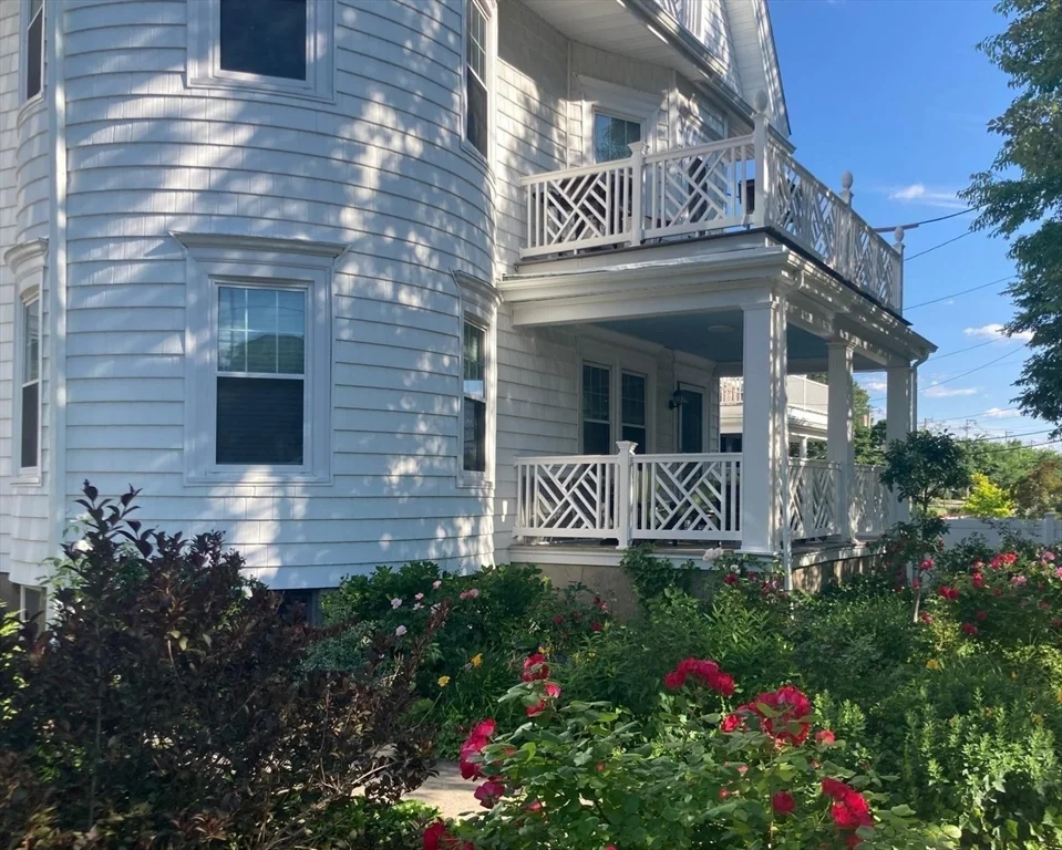 11 W Elm Ave, Quincy