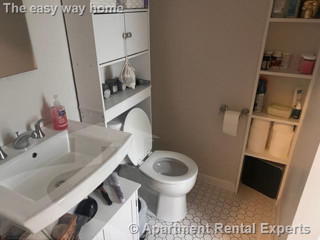 77 Bonair St, Winter Hill