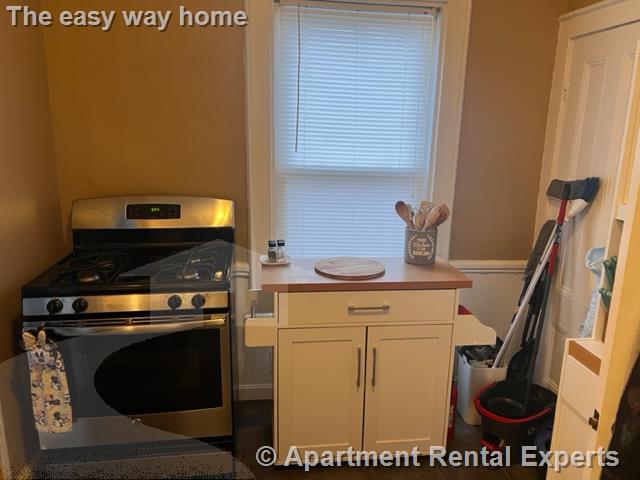 77 Bonair St, Winter Hill