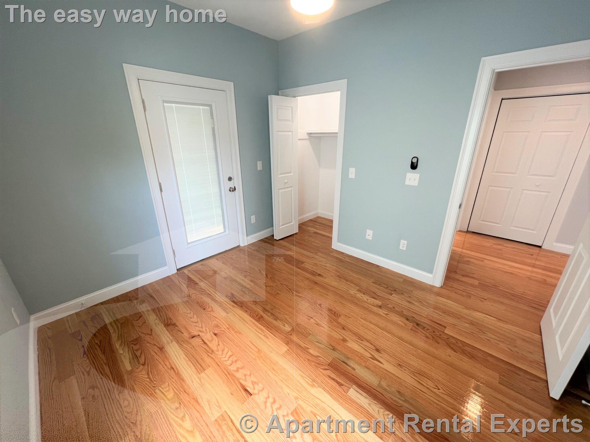 126 Cross St, East Somerville