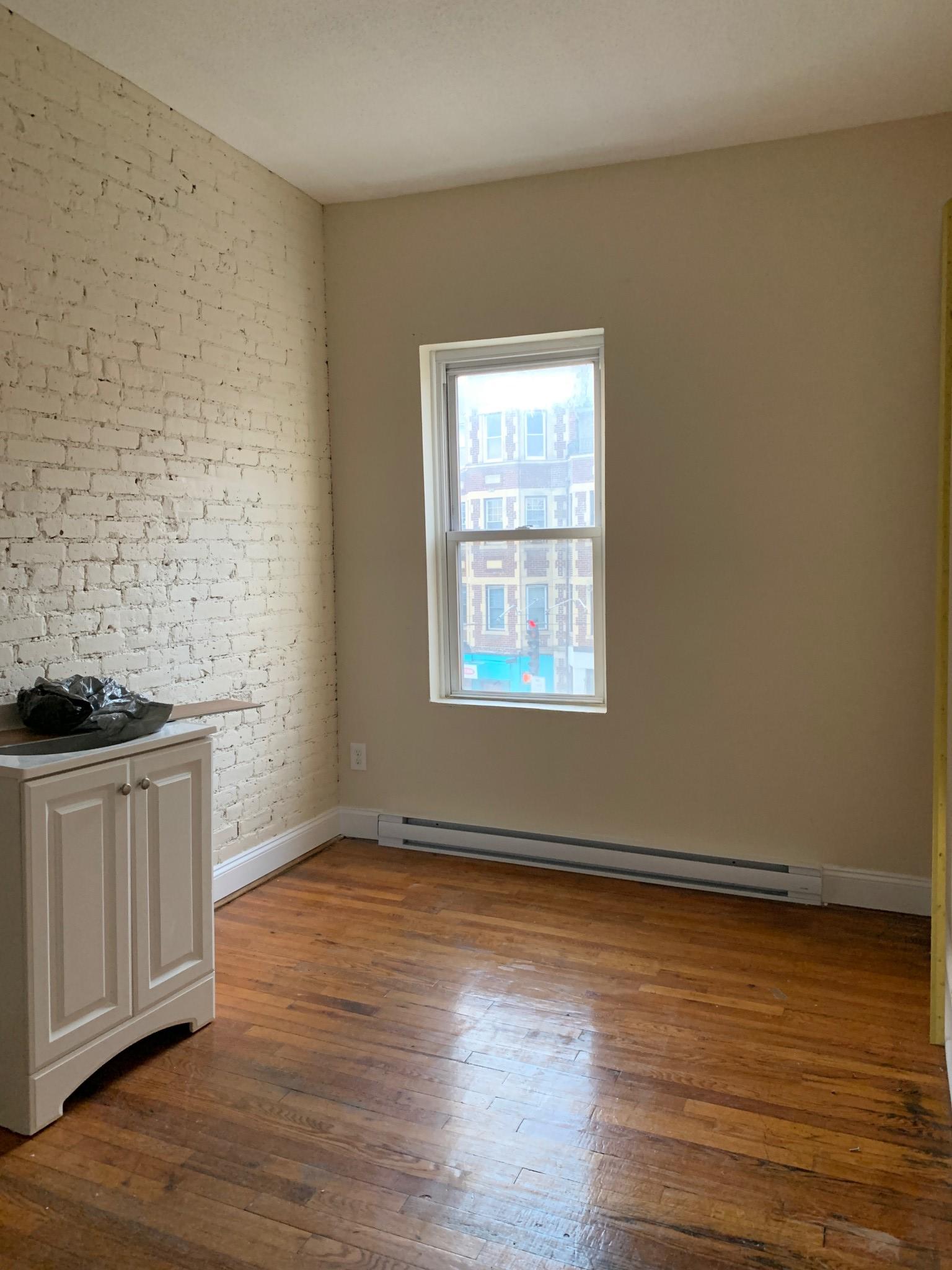 896 Huntington Ave, Mission Hill