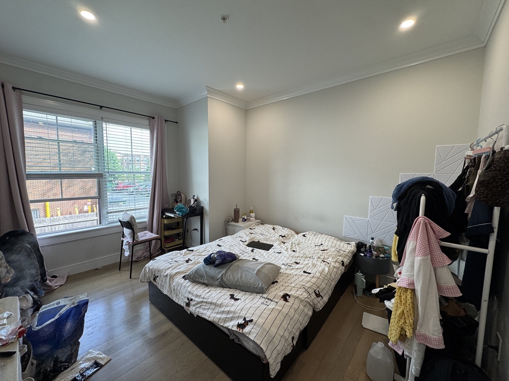 13 Greylock Rd, Allston