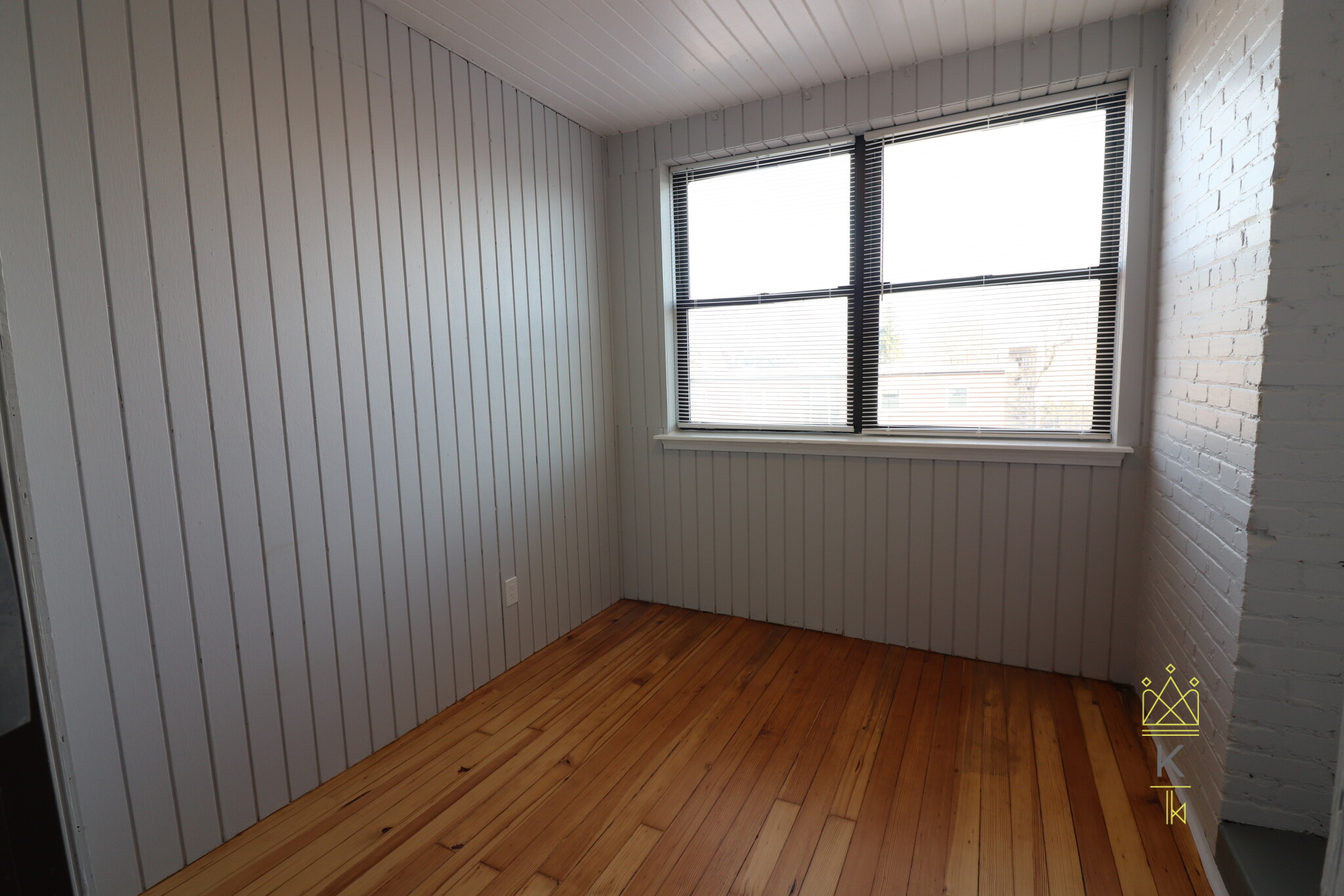 313 Summit Ave, Brighton