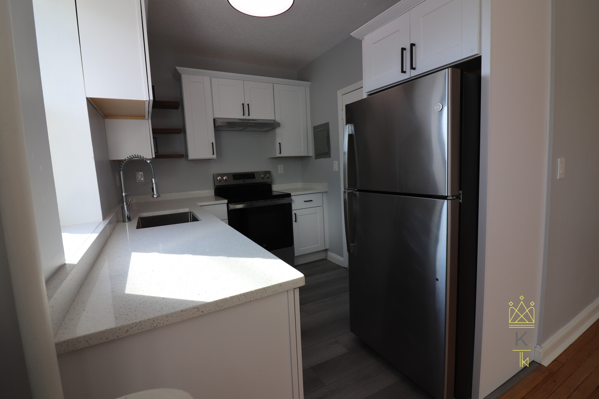 313 Summit Ave, Brighton