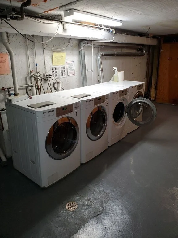 31 Lake Shore Ct, Brighton