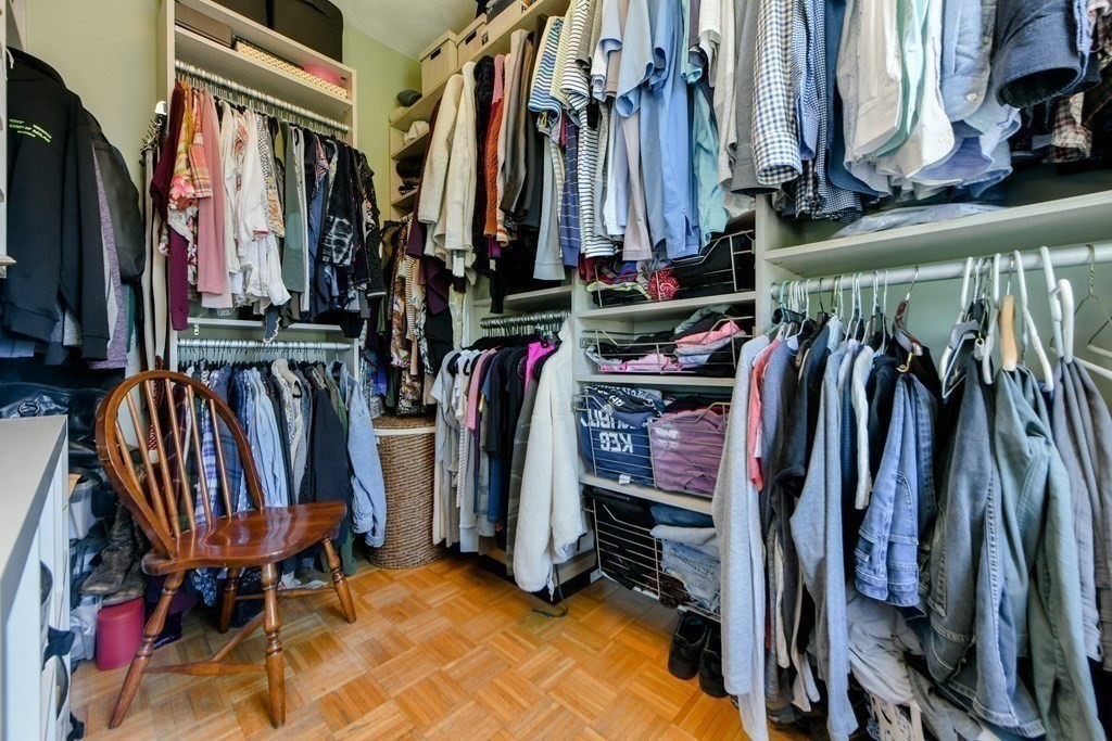 240 W 5th St, South Boston