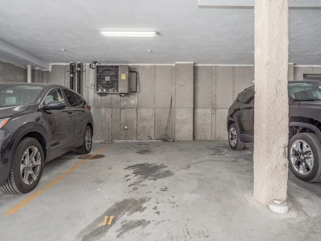 350 West Broadway, South Boston