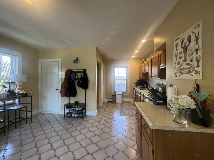 27 Holton St, West Somerville